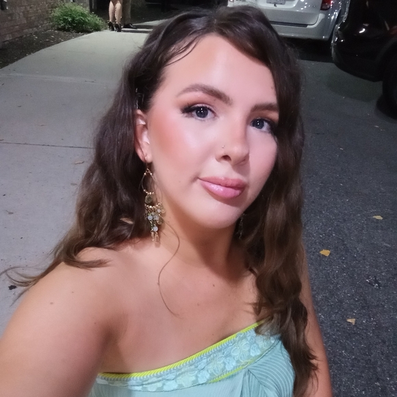 Meet your Posher, Emerald - Picture 1 of 1